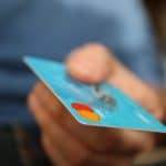 كيفية الحصول على بطاقة ائتمان مجانية في النرويج