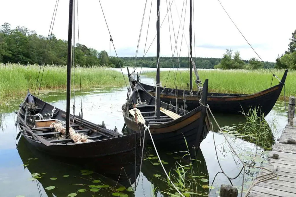 Top 10 vikingesteder at udforske rundt om i Skandinavien